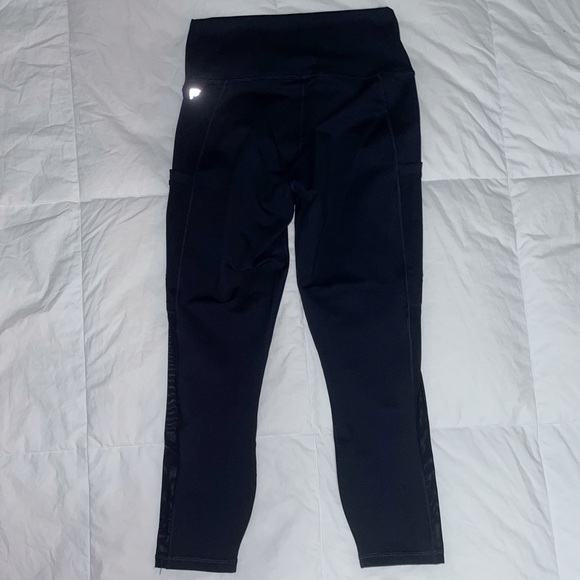 Black Fabletics Athleisure Set - Picture 15 of 15